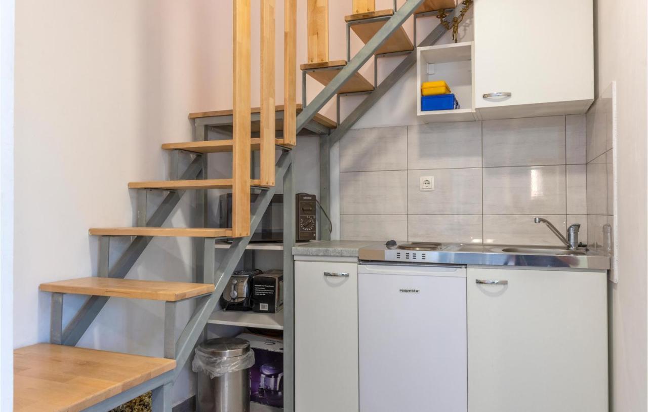 Gorgeous Apartment In Omis With Kitchen Экстерьер фото