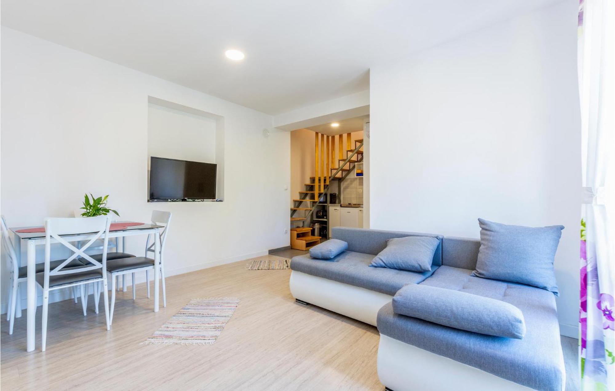 Gorgeous Apartment In Omis With Kitchen Экстерьер фото